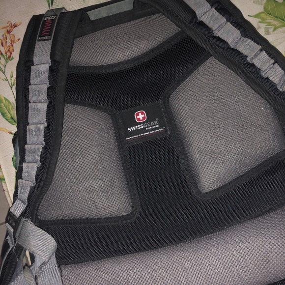 Swiss Gear made by Swiss Army backpack - Picture 2 of 4